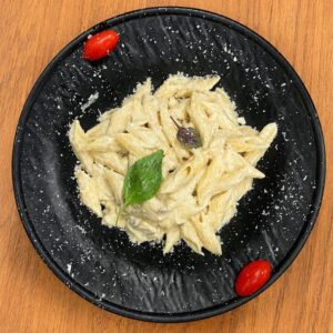 پاستا چیکن آلفردو